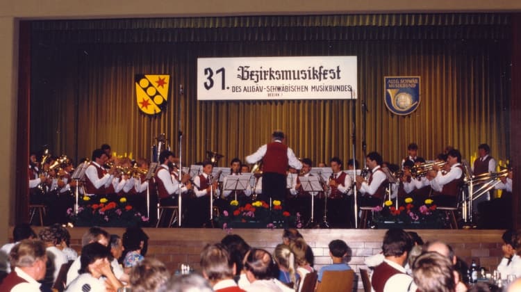 1986 Bezirksmusikfest in Dösingen - Leitung Josef Lohbrunner