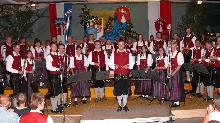 2006 Bezirksmusikfest in Oberostendorf - Leitung Anton Müller